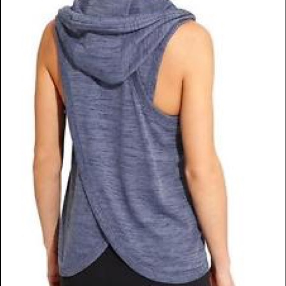 Athleta blissful balance techie open back xs vest - Picture 3 of 6